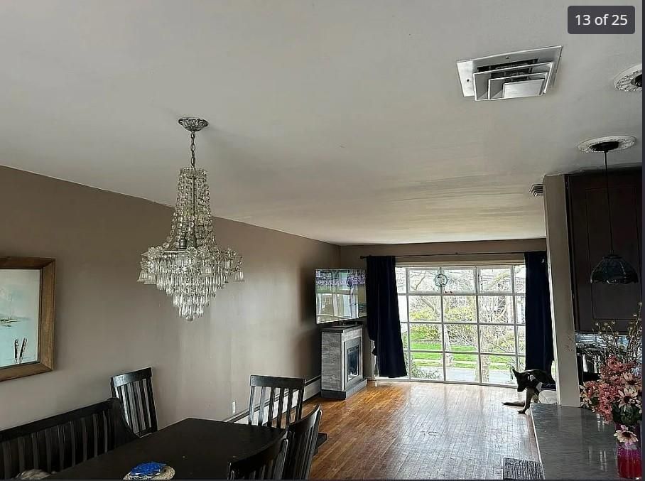 Chandelier, Dining room, Fireplace, Interior, Wood Texture Flooring