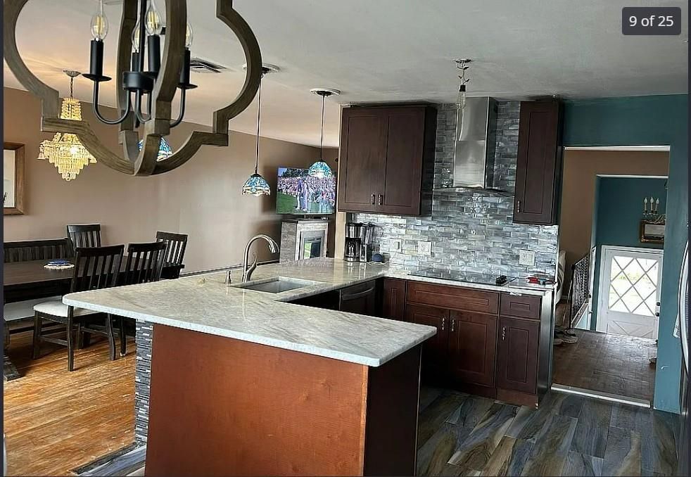 Chandelier, Dining room, Interior, Kitchen, Pendant Lights, Wood Texture Flooring