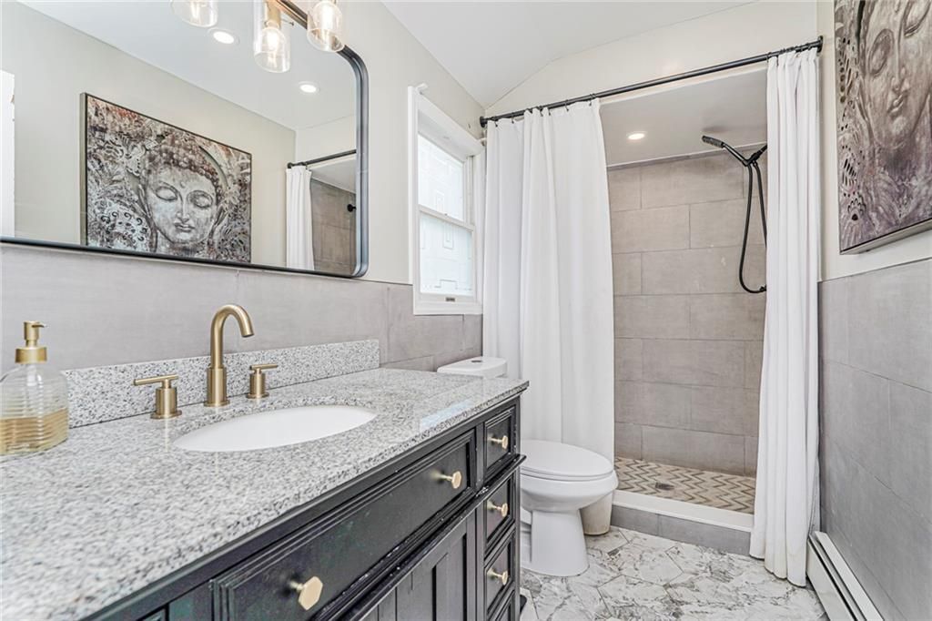 Bathroom, Interior, Marble, Recessed Lighting