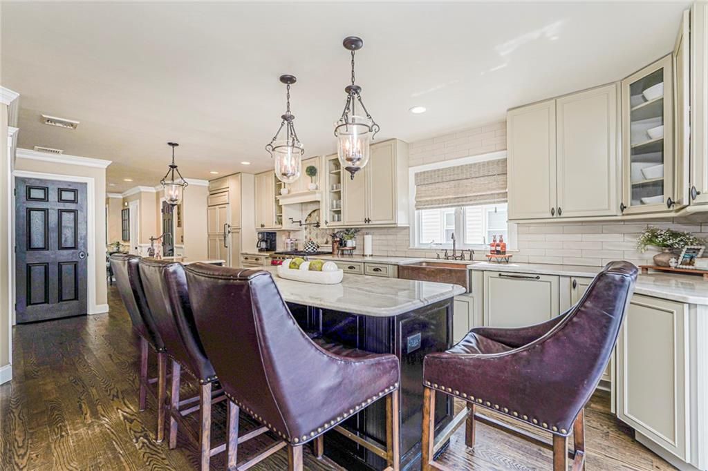 Interior, Kitchen, Pendant Lights, Recessed Lighting, Wood Texture Flooring