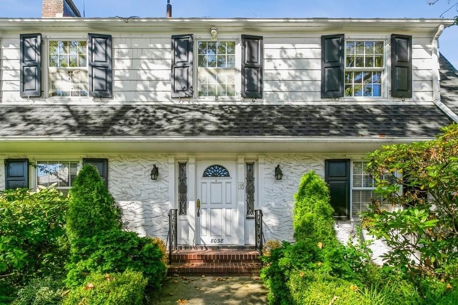 Exterior, Facade, Georgian