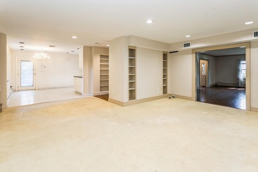 Chandelier, Empty room, Interior, Recessed Lighting