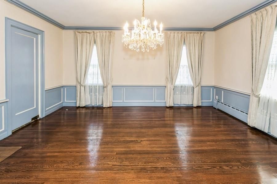 Chandelier, Empty room, Interior, Wood Texture Flooring