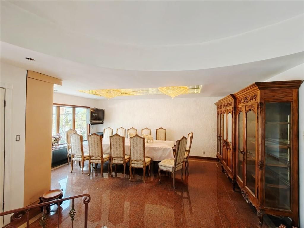 Dining room, Interior