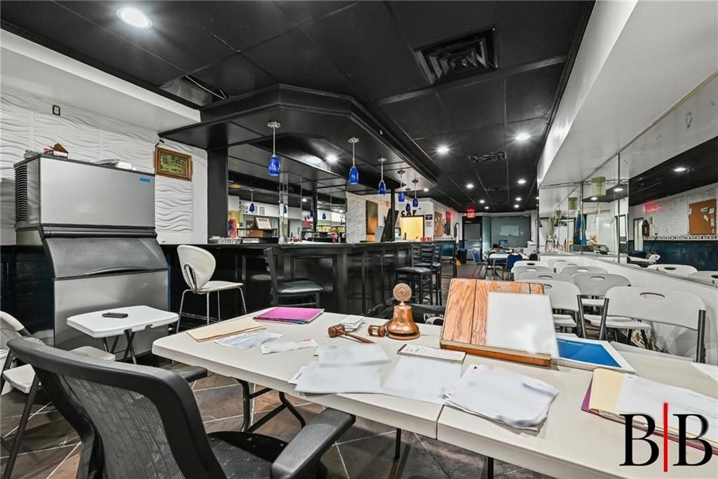 Dining room, Interior, Recessed Lighting