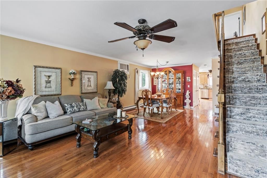 Chandelier, Dining room, Interior, Living room, Wood Texture Flooring