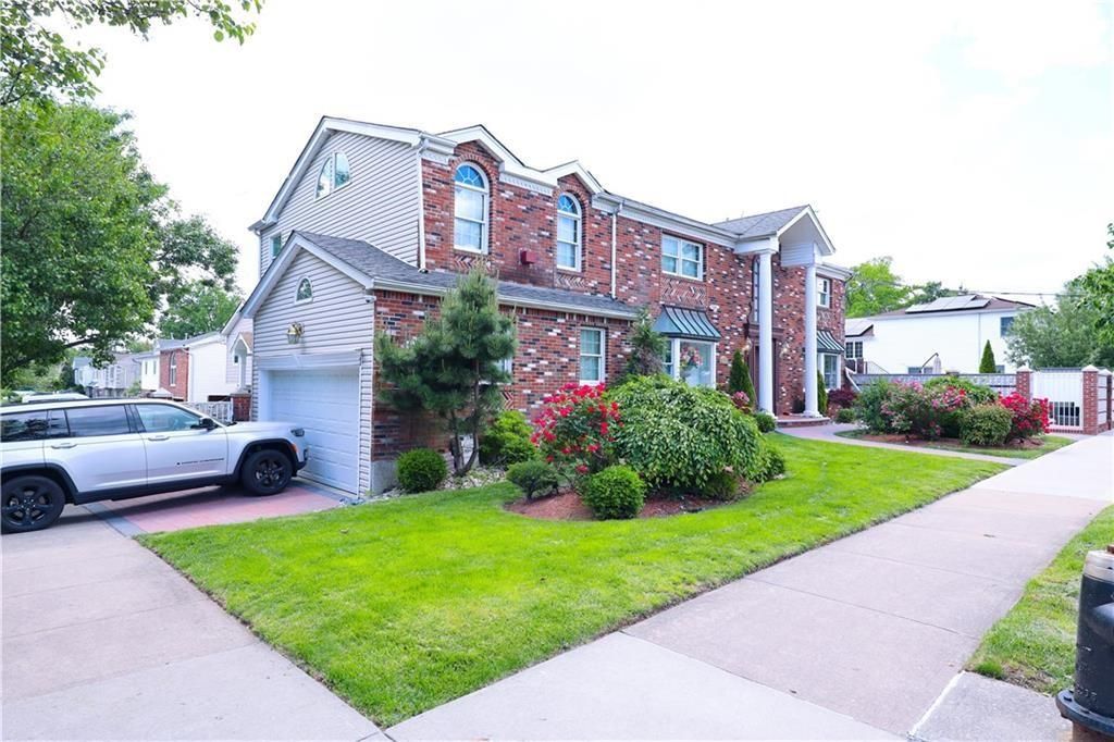 Attached, Exterior, Facade, Brick Facade, Tudor Revival