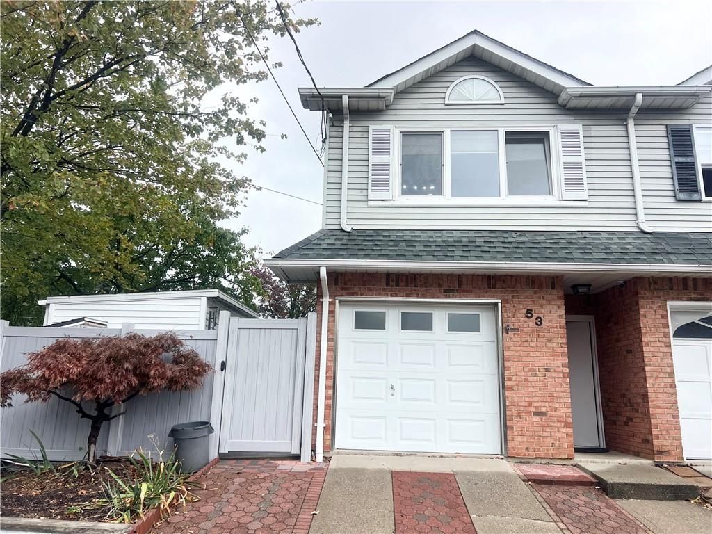 Attached, Exterior, Facade, Brick Facade, American Craftsman