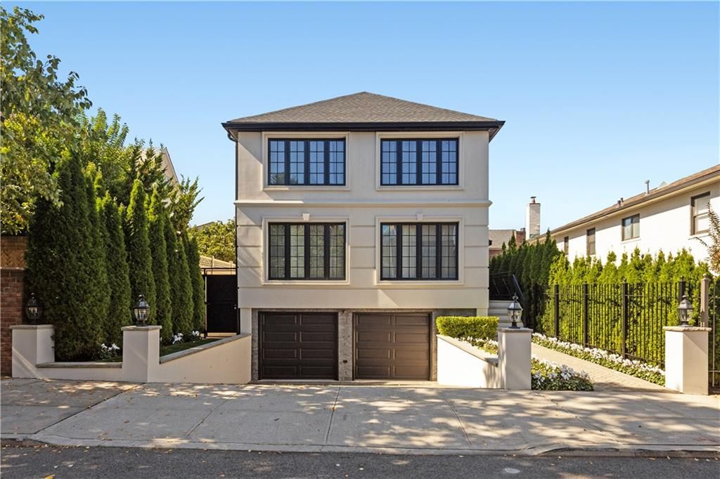 Attached, Exterior, Facade, Georgian