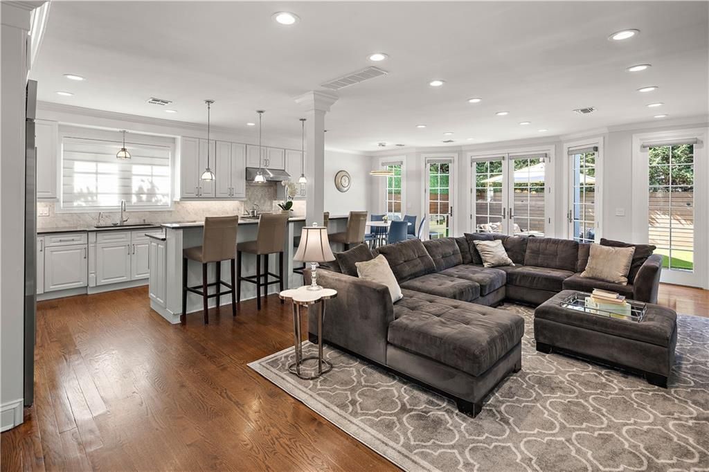 Dining room, Interior, Kitchen, Living room, Pendant Lights, Recessed Lighting, Wood Texture Flooring