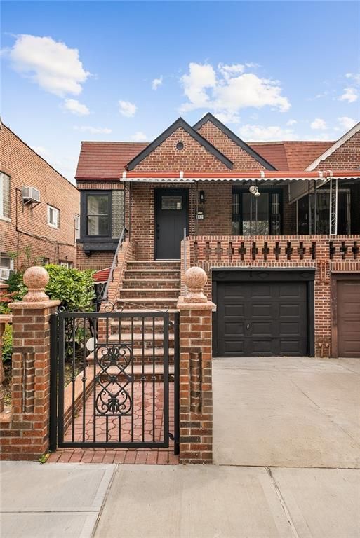 Attached, Exterior, Facade, Brick Facade, Rowhouse