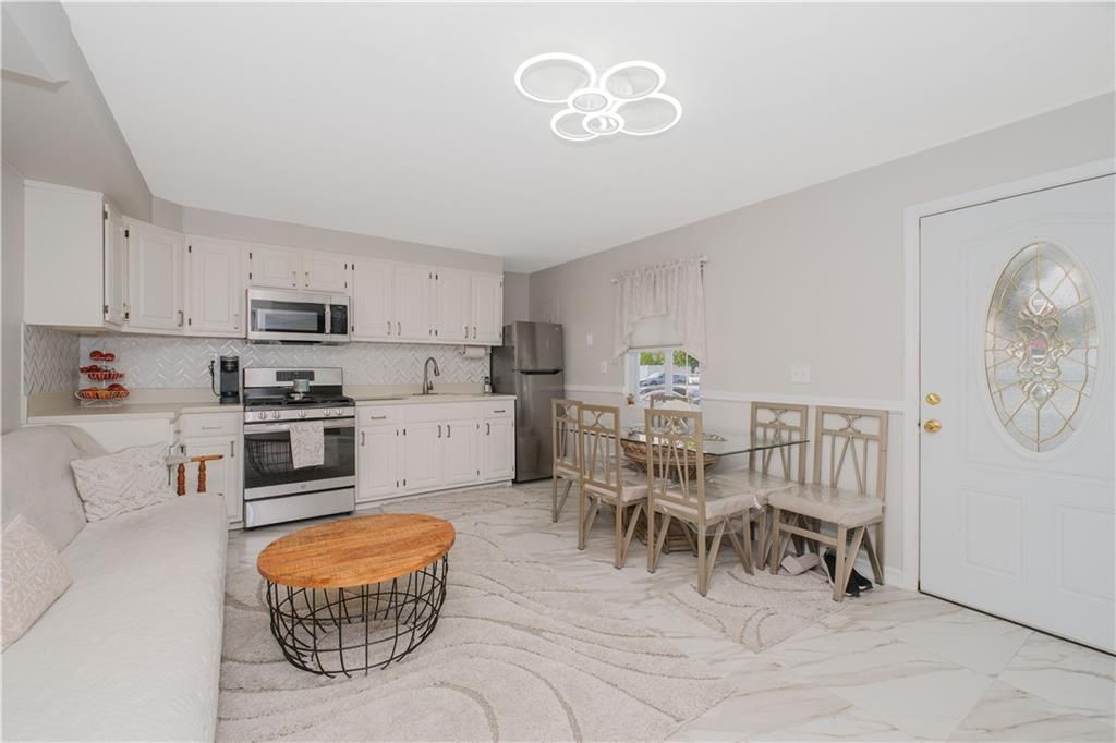 Dining room, Interior, Kitchen, Living room, Marble, Stainless Steel Appliances