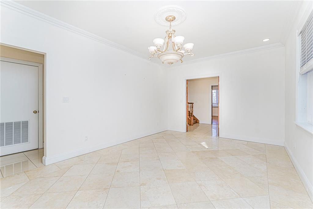 Chandelier, Empty room, Interior, Recessed Lighting