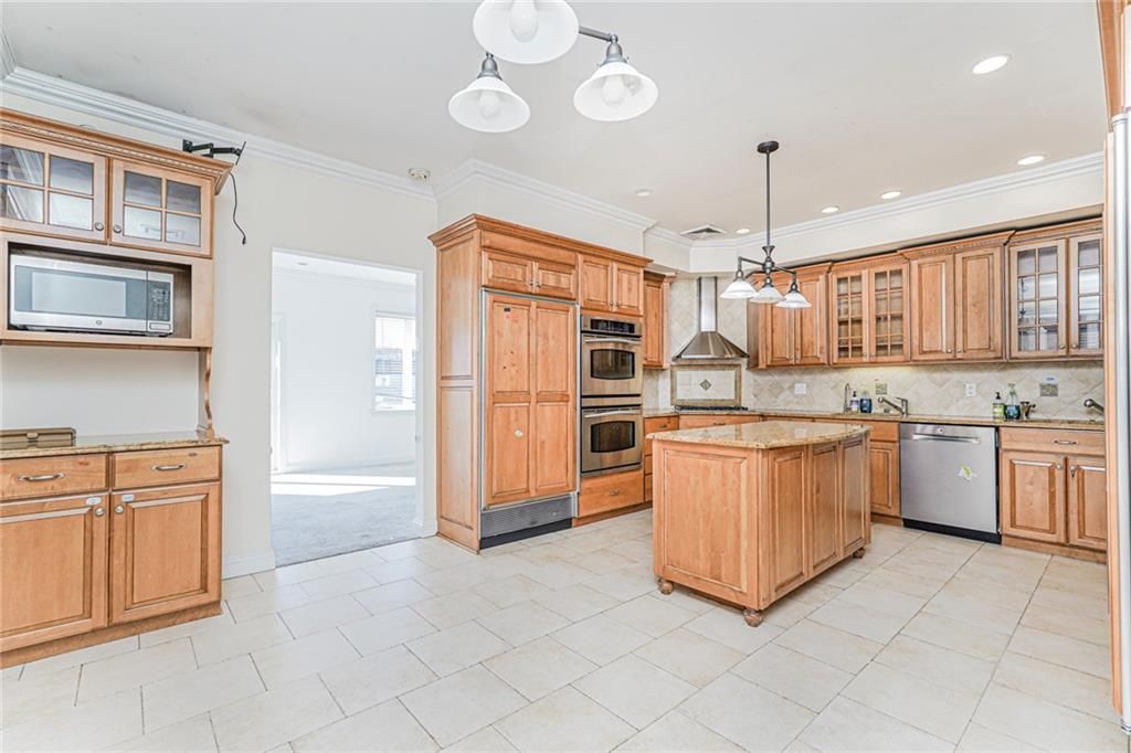 Interior, Kitchen, Pendant Lights, Recessed Lighting, Stainless Steel Appliances