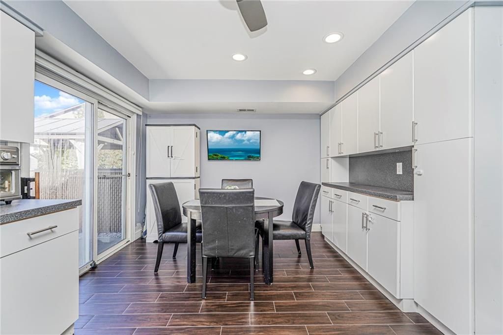 Dining room, Interior, Recessed Lighting, Wood Texture Flooring