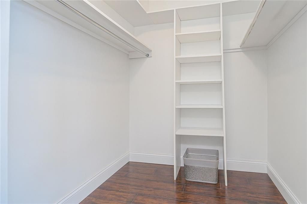 Interior, Walk-in Closets, Wood Texture Flooring