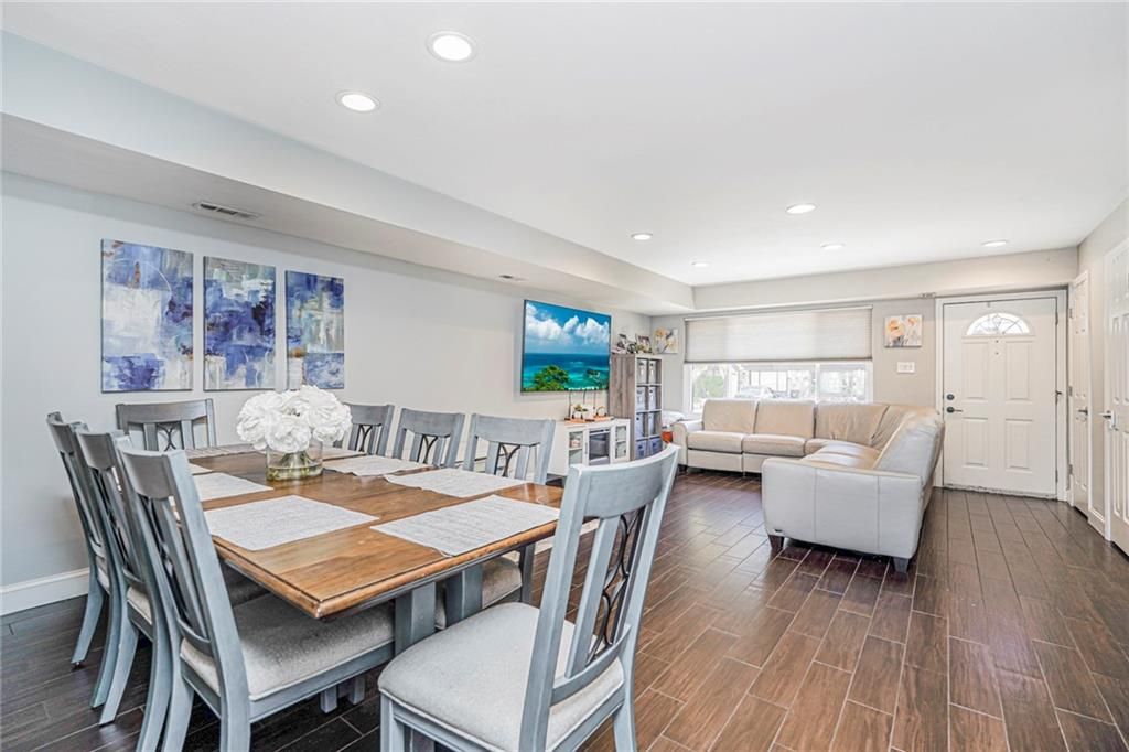 Dining room, Interior, Living room, Recessed Lighting, Wood Texture Flooring