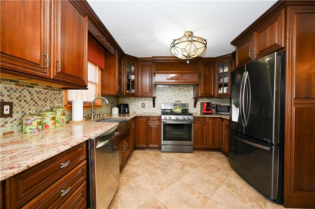Interior, Kitchen, Stainless Steel Appliances