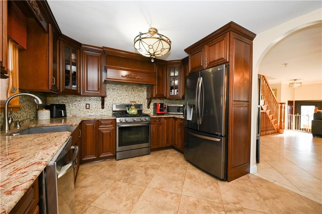Interior, Kitchen, Stainless Steel Appliances