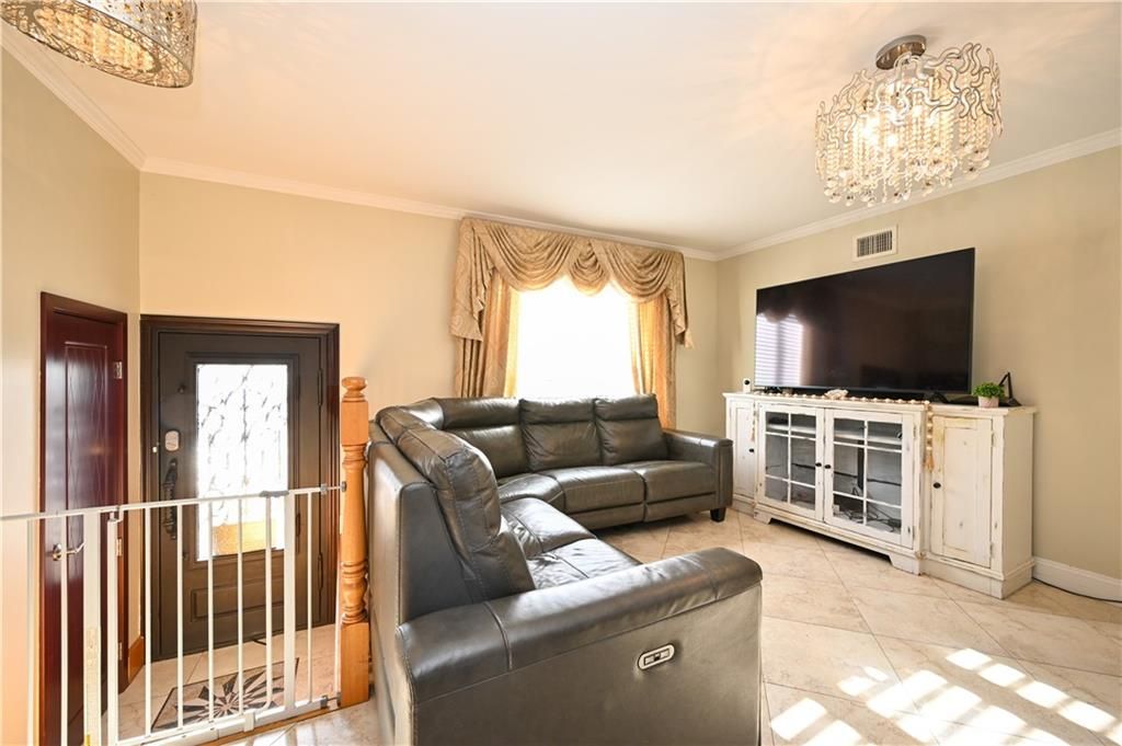 Chandelier, Interior, Living room