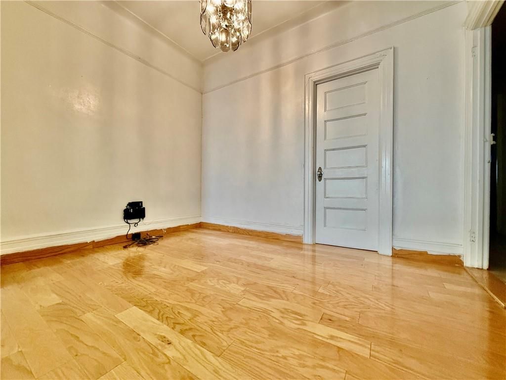 Chandelier, Empty room, Interior, Wood Texture Flooring