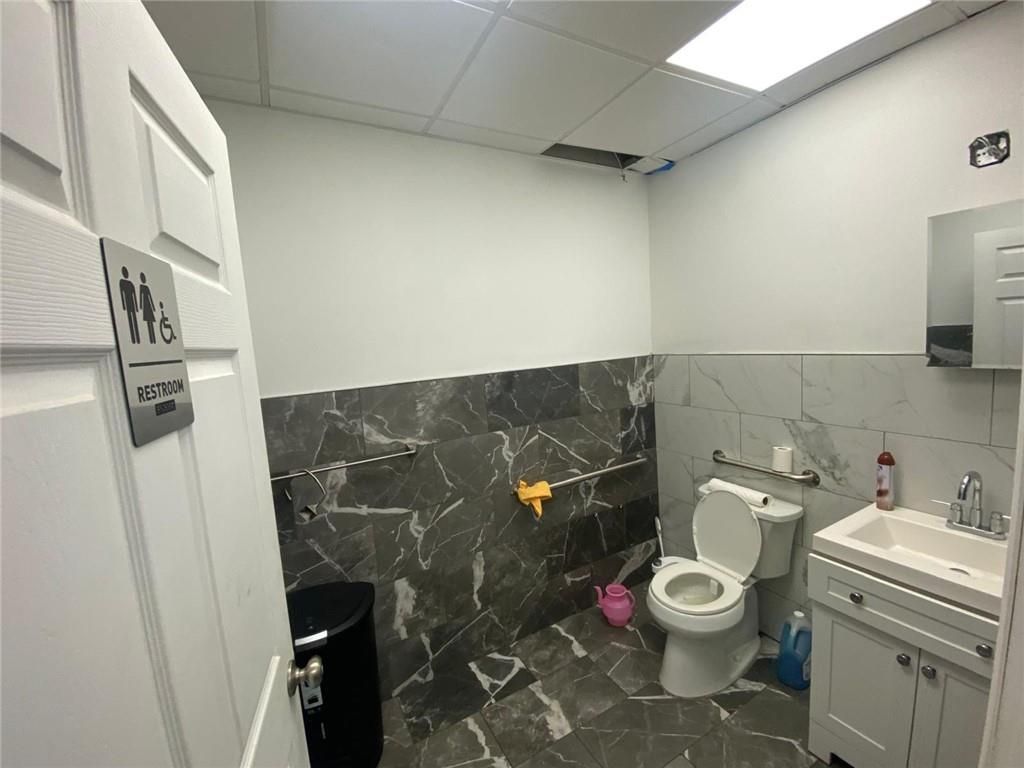 Bathroom, Interior, Marble Walls