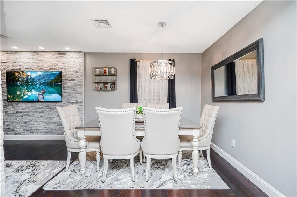 Dining room, Interior, Pendant Lights, Recessed Lighting, Stone Walls, Wood Texture Flooring