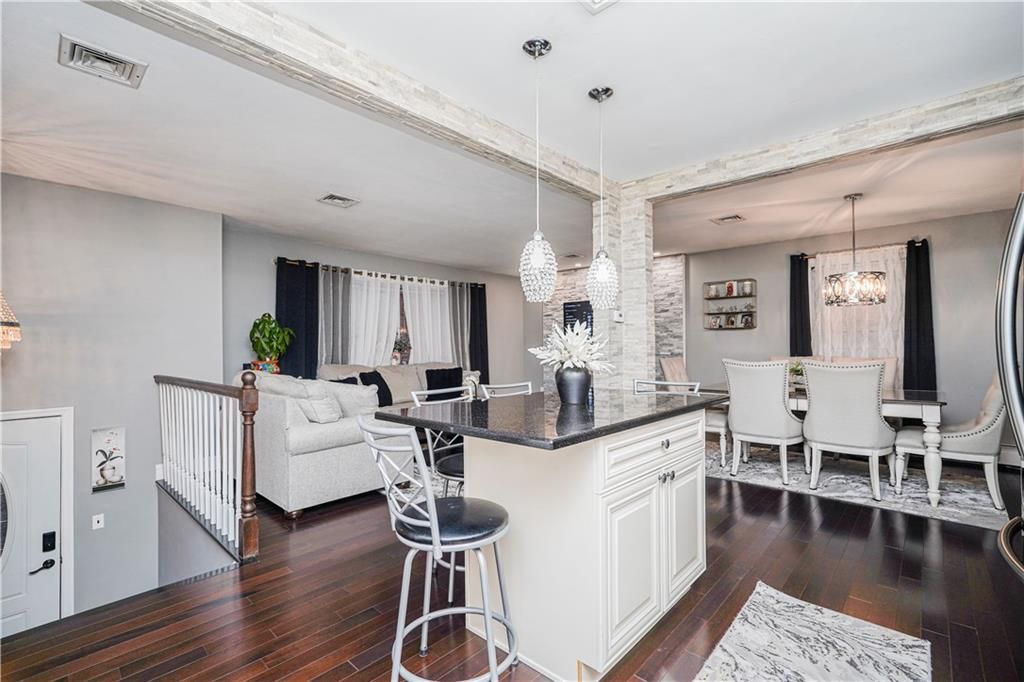 Chandelier, Dining room, Interior, Living room, Pendant Lights, Wood Texture Flooring