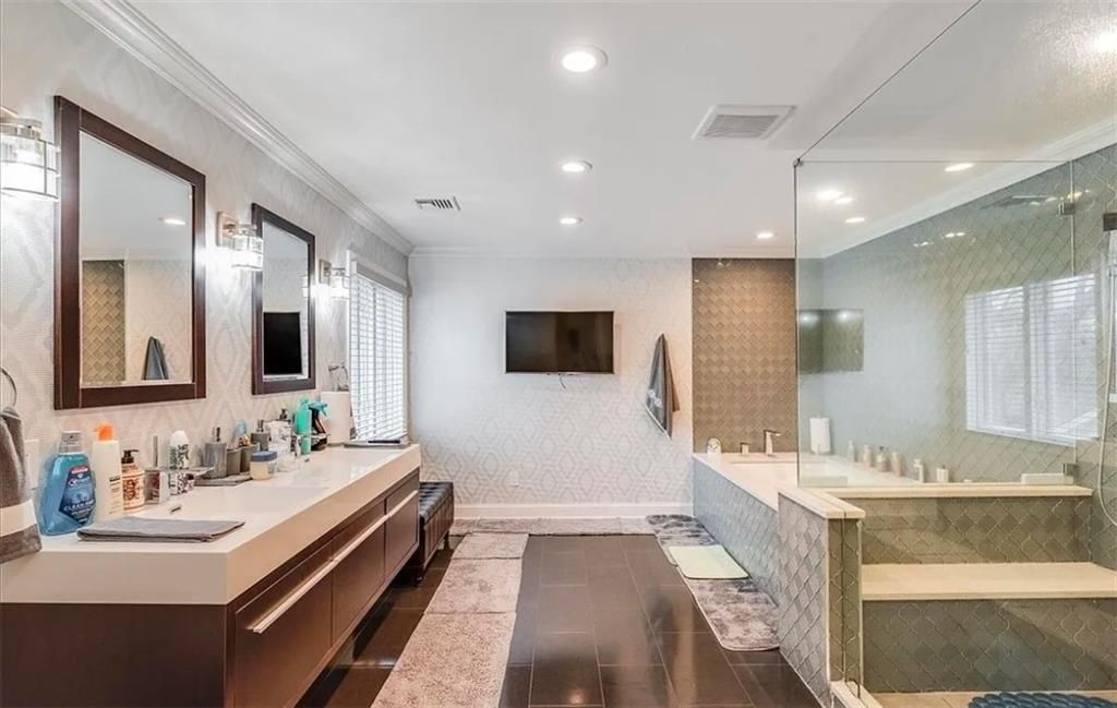 Bathroom, Dual Sink Vanities, Glass Shower, Interior, Recessed Lighting