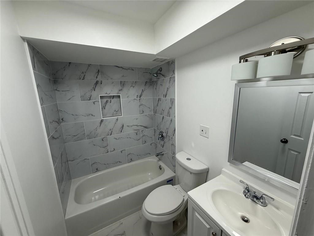 Bathroom, Interior, Marble Walls