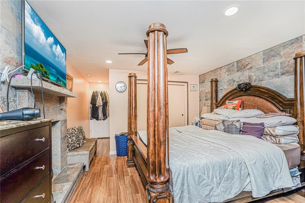 Bedroom, Interior, Recessed Lighting, Stone Walls, Wood Texture Flooring