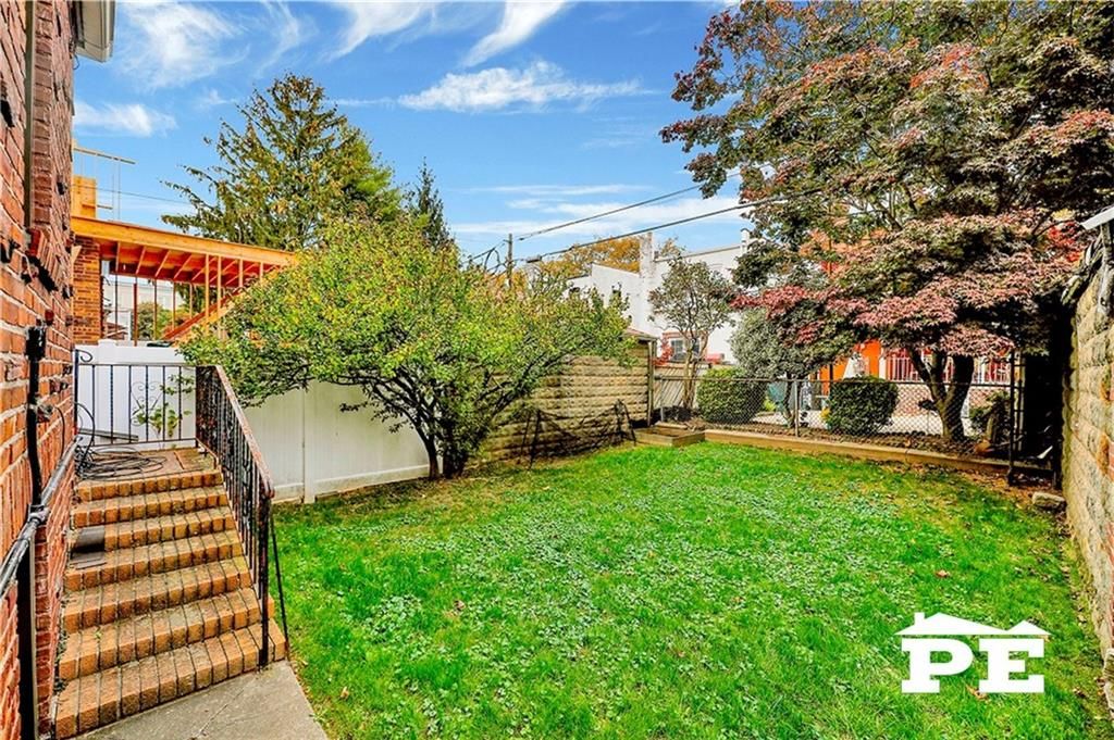 Backyard, Detached Garage, Exterior