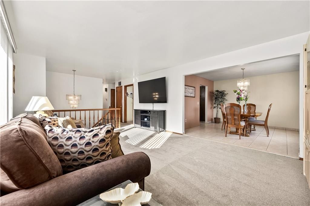 Chandelier, Dining room, Fireplace, Interior, Living room