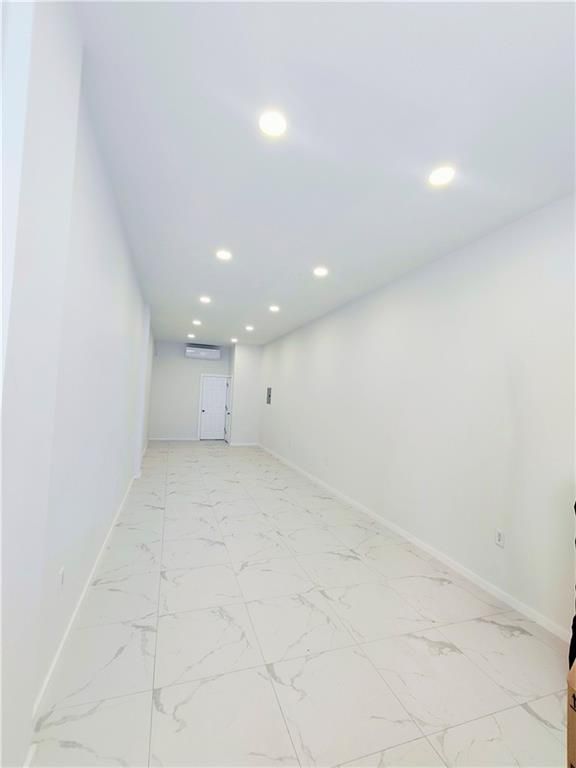 Empty room, Interior, Marble, Recessed Lighting