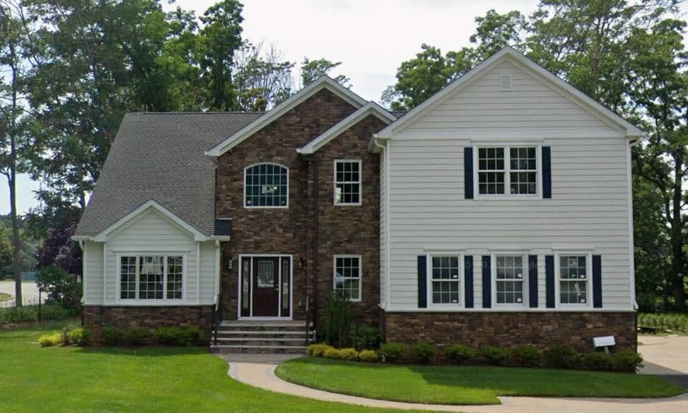 Exterior, Facade, Brick Facade, Brick Traditional