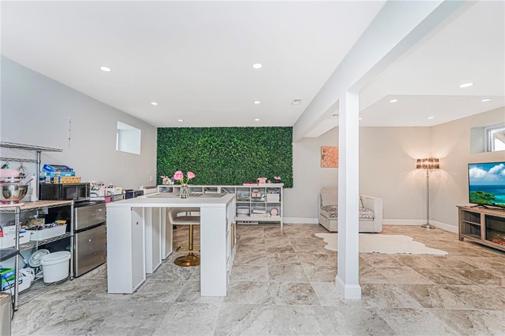 Interior, Recessed Lighting