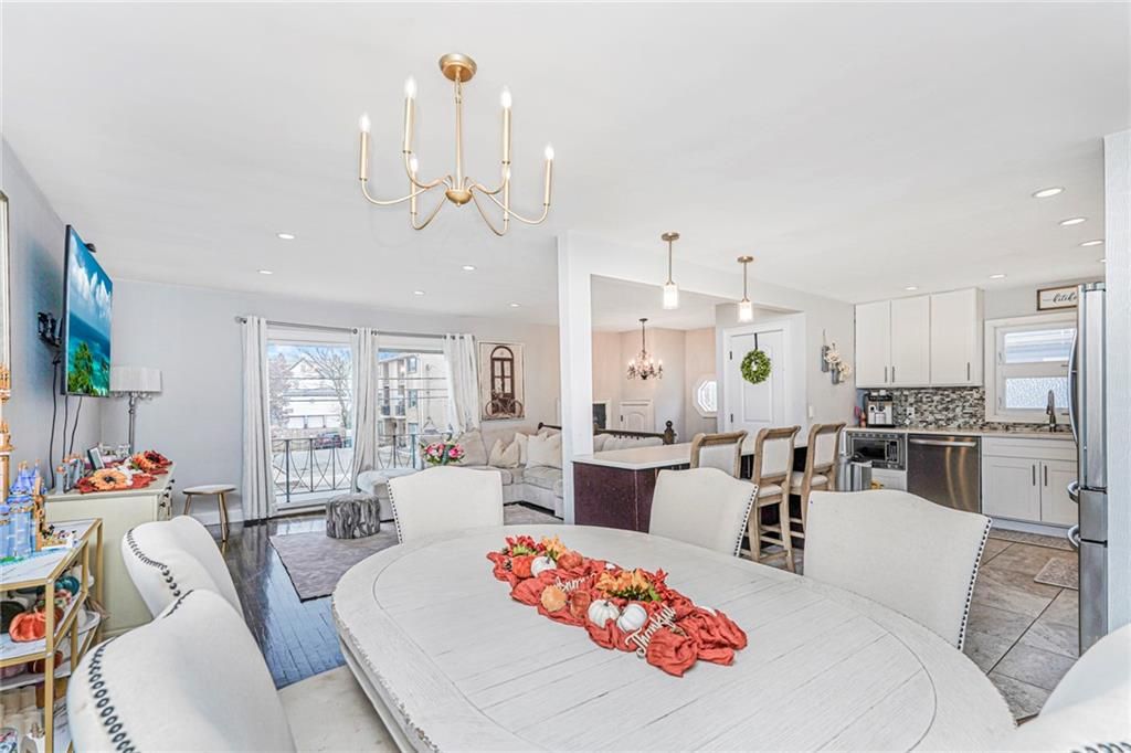 Chandelier, Dining room, Interior, Kitchen, Living room, Pendant Lights, Recessed Lighting, Stainless Steel Appliances