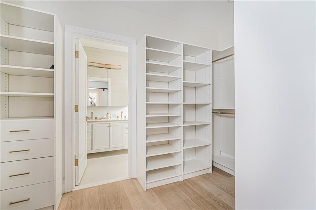 Interior, Walk-in Closets, Wood Texture Flooring