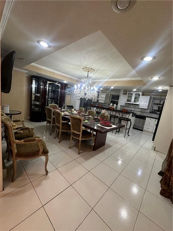 Chandelier, Dining room, Interior, Kitchen, Recessed Lighting