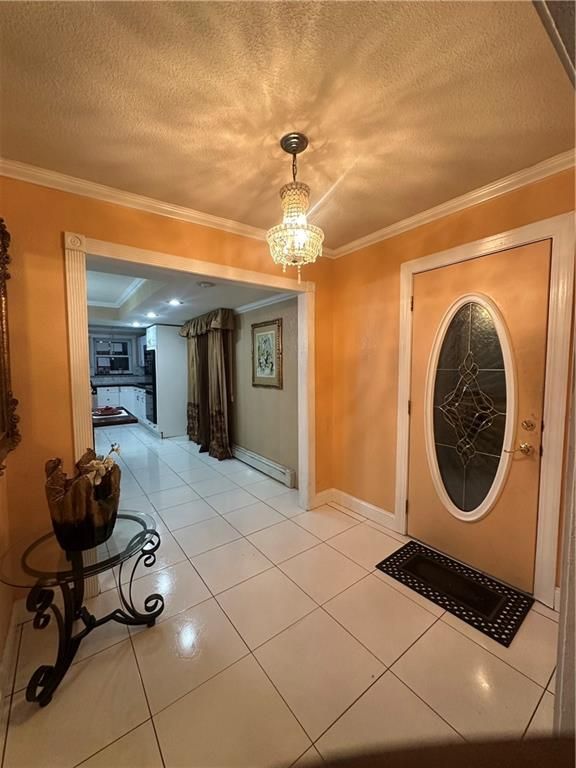 Chandelier, Interior