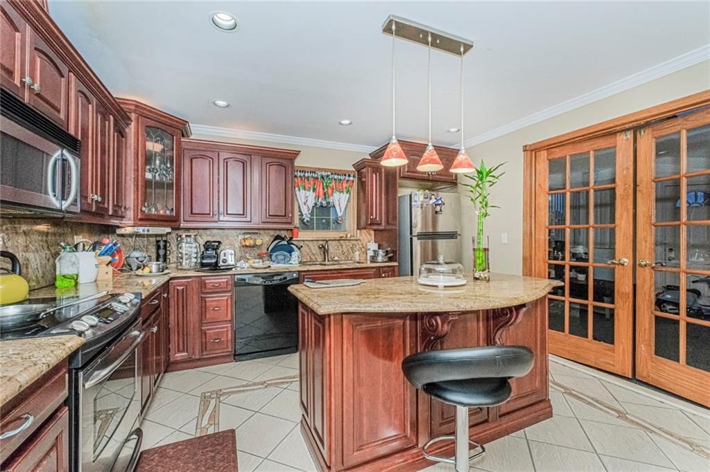 Interior, Kitchen, Pendant Lights, Recessed Lighting, Stainless Steel Appliances