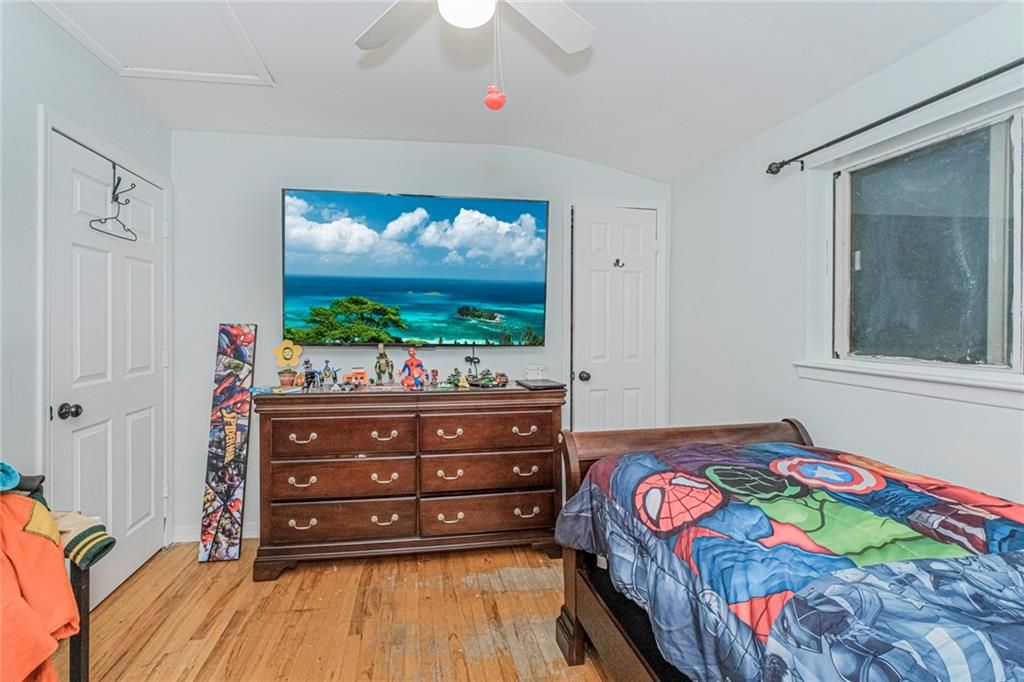 Bedroom, Interior, Water, Wood Texture Flooring