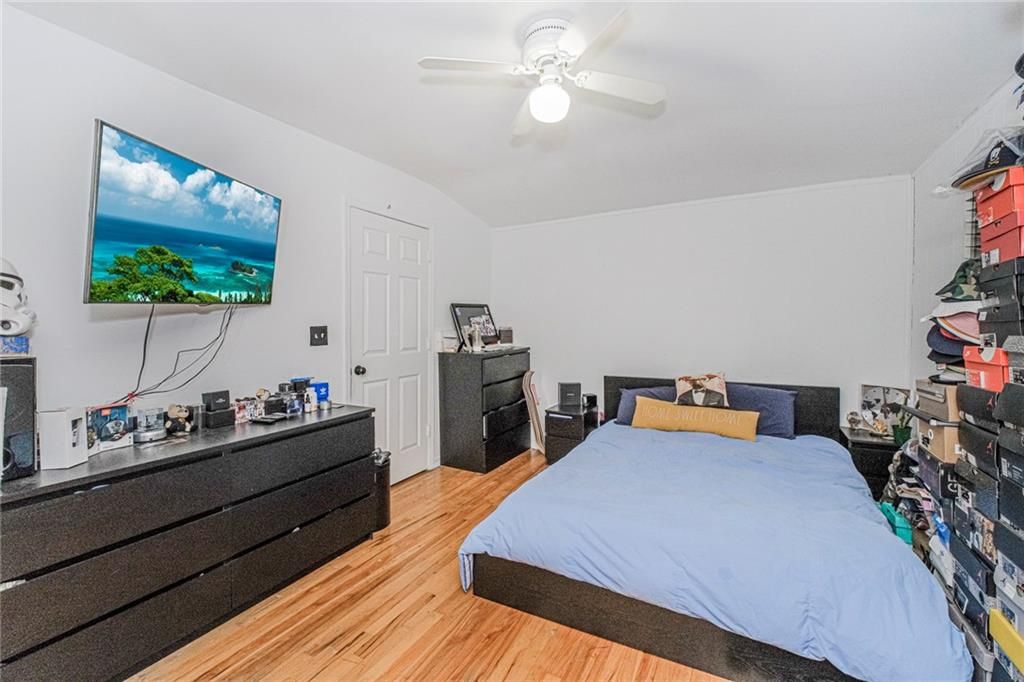 Bedroom, Interior, Water, Wood Texture Flooring