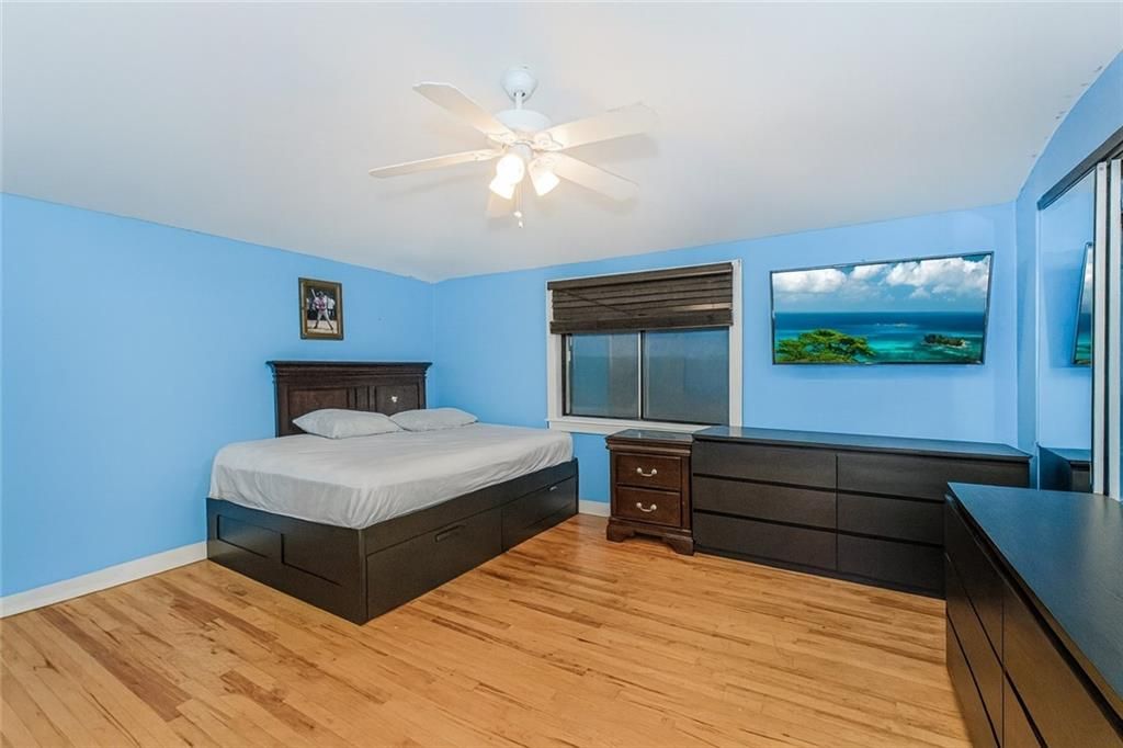 Bedroom, Interior, Water, Wood Texture Flooring