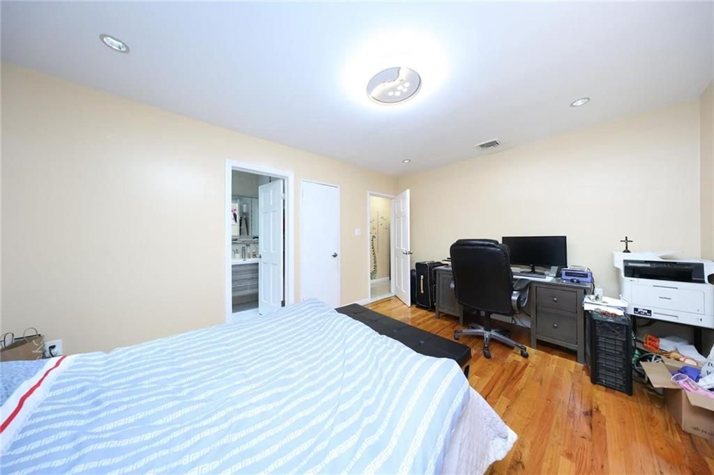 Bedroom, Home Office, Interior, Recessed Lighting, Wood Texture Flooring