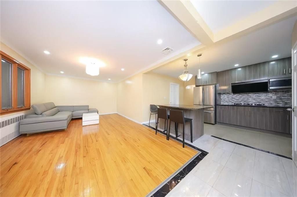 Interior, Kitchen, Living room, Pendant Lights, Recessed Lighting, Stainless Steel Appliances, Wood Texture Flooring