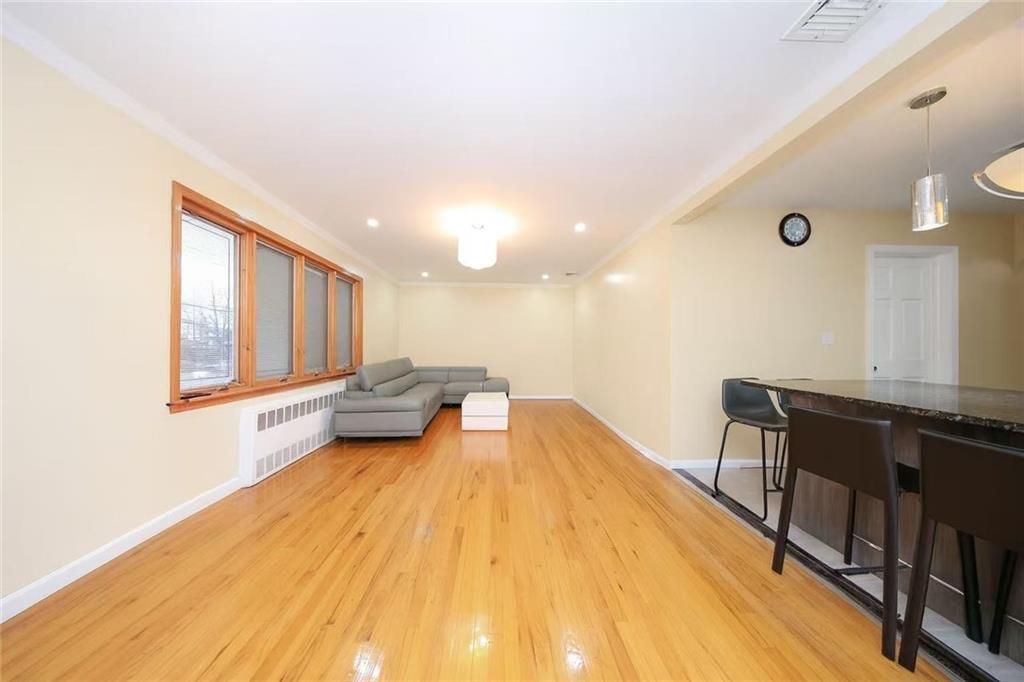 Interior, Pendant Lights, Recessed Lighting, Wood Texture Flooring