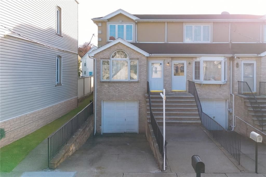 Attached, Exterior, Facade, Brick Facade, None