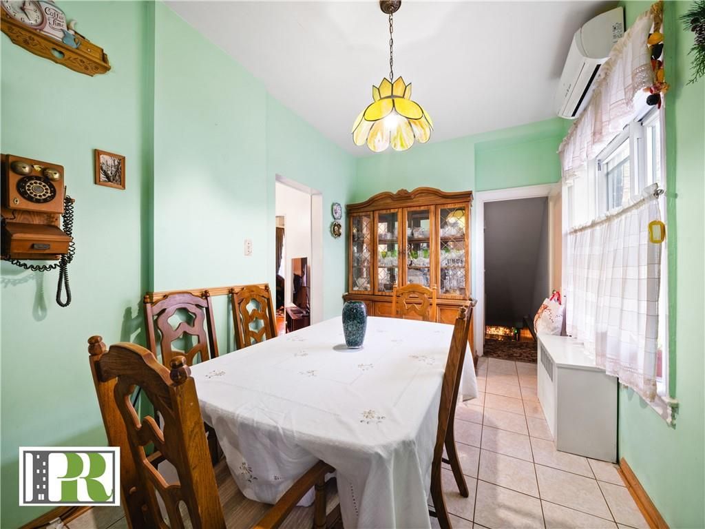 Dining room, Interior, Pendant Lights