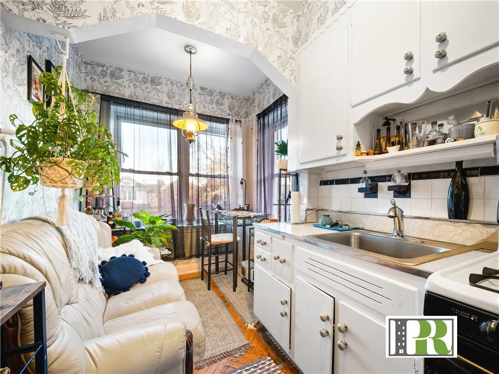 Dining room, Interior, Kitchen, Living room, Pendant Lights